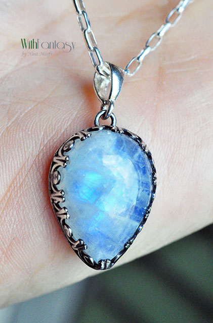 Holdkő csipkében - Image 2