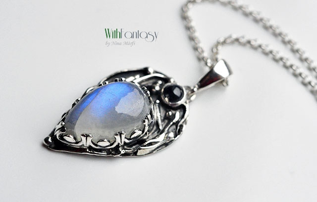 Noc w ogrodzie ( Kamień księżycowy i szafir) - obrazek 4