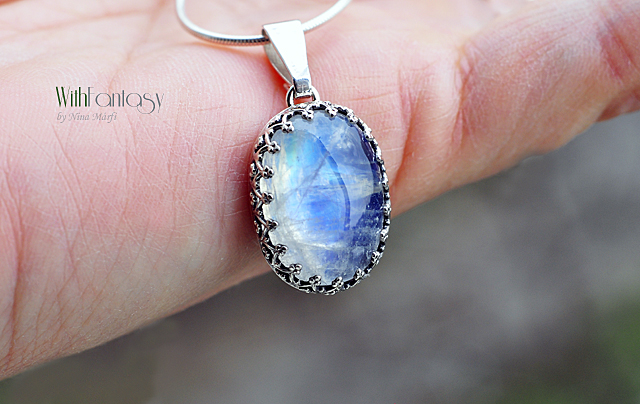 Royal holdkővel V - Image 3