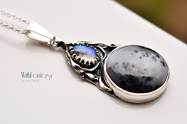 Éjszaka a kertben (dendrites achát)