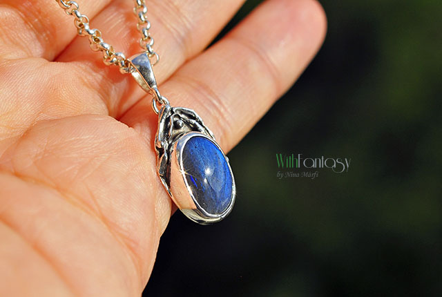 Éjszaka a kertben (labradorit)