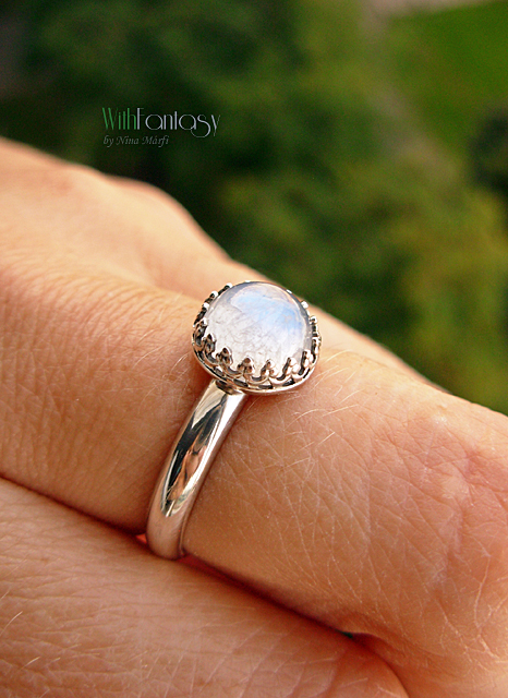 Royal holdkővel - Image 4