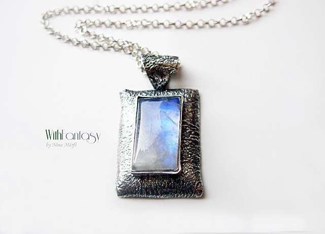 Geometria with moonstone