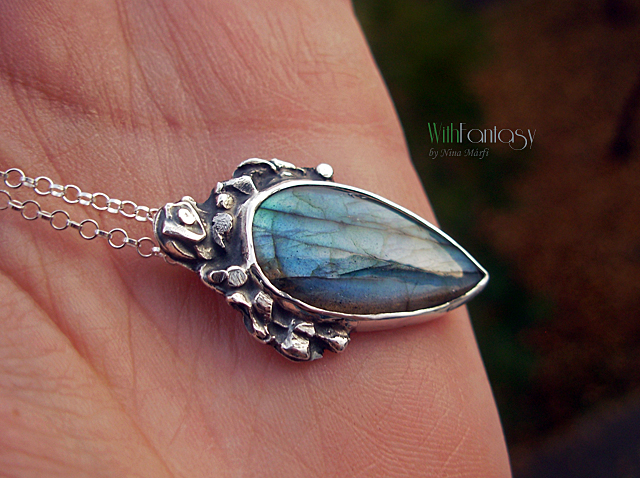 Night in the garden - Image 5