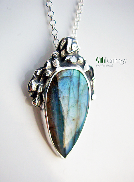 Night in the garden - Image 2