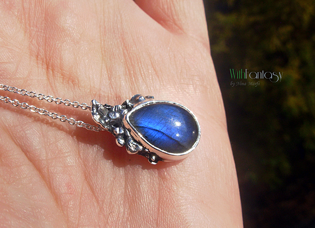 Night in the garden II - Image 6