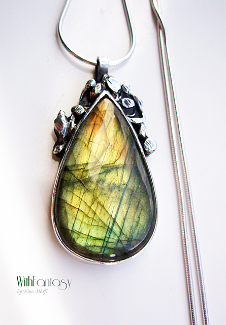 Night in the garden III (medál)