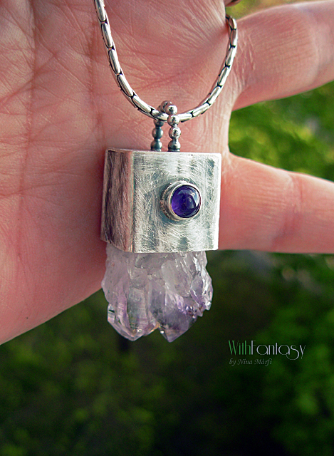 Rocky with amethyst - Image 5