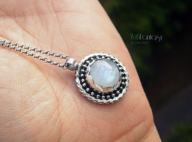 Amulet with moonstone - Image 4