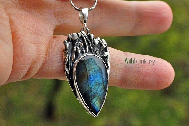 Noc w ogrodzie ( labradoryt) - obrazek 6