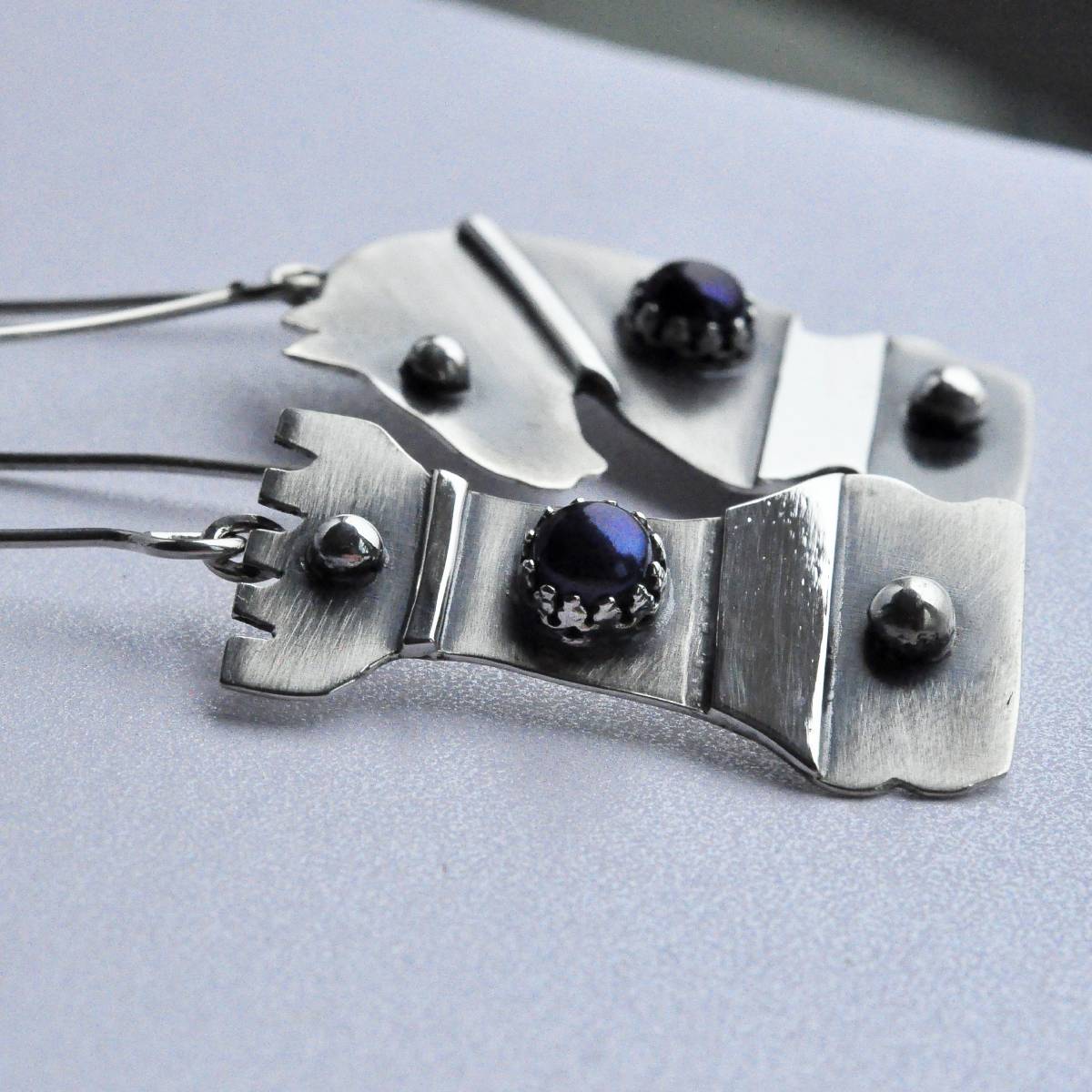 Kolczyki szachy z perłami - obrazek 6