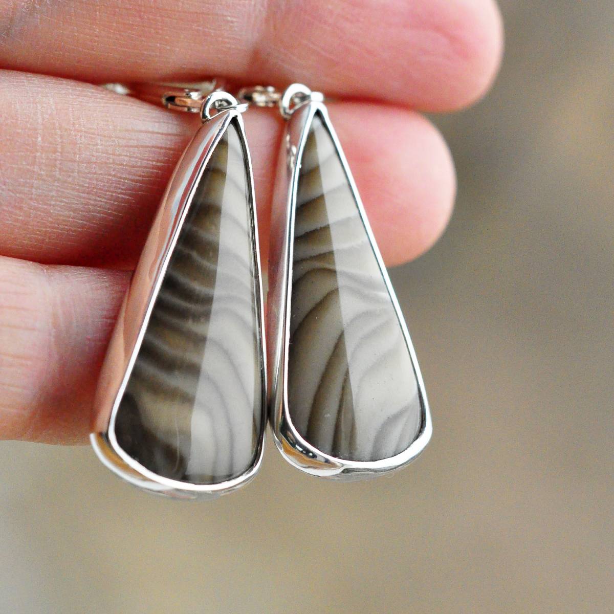 Kolczyki z krzemieniem pasiastym - obrazek 2