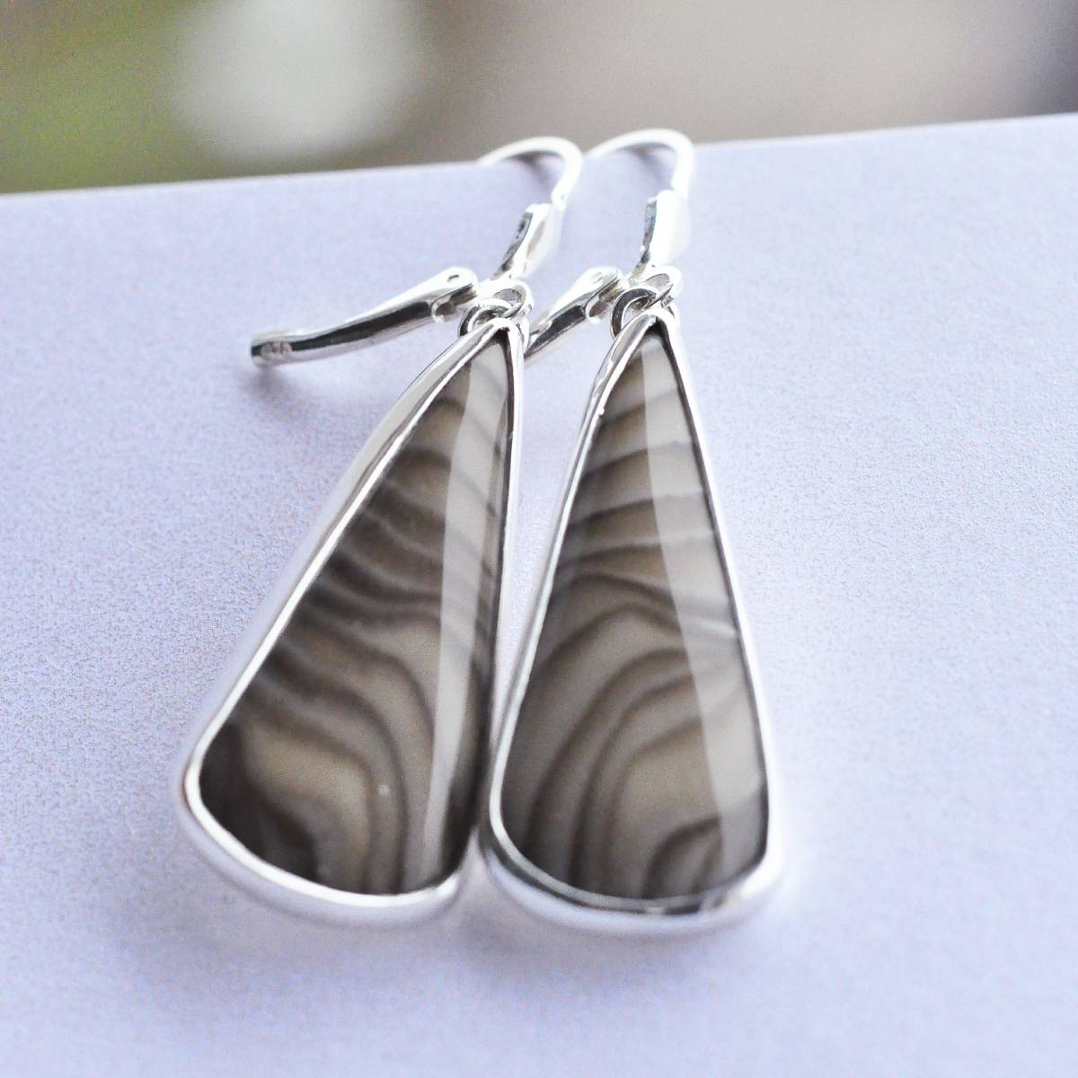 Kolczyki z krzemieniem pasiastym